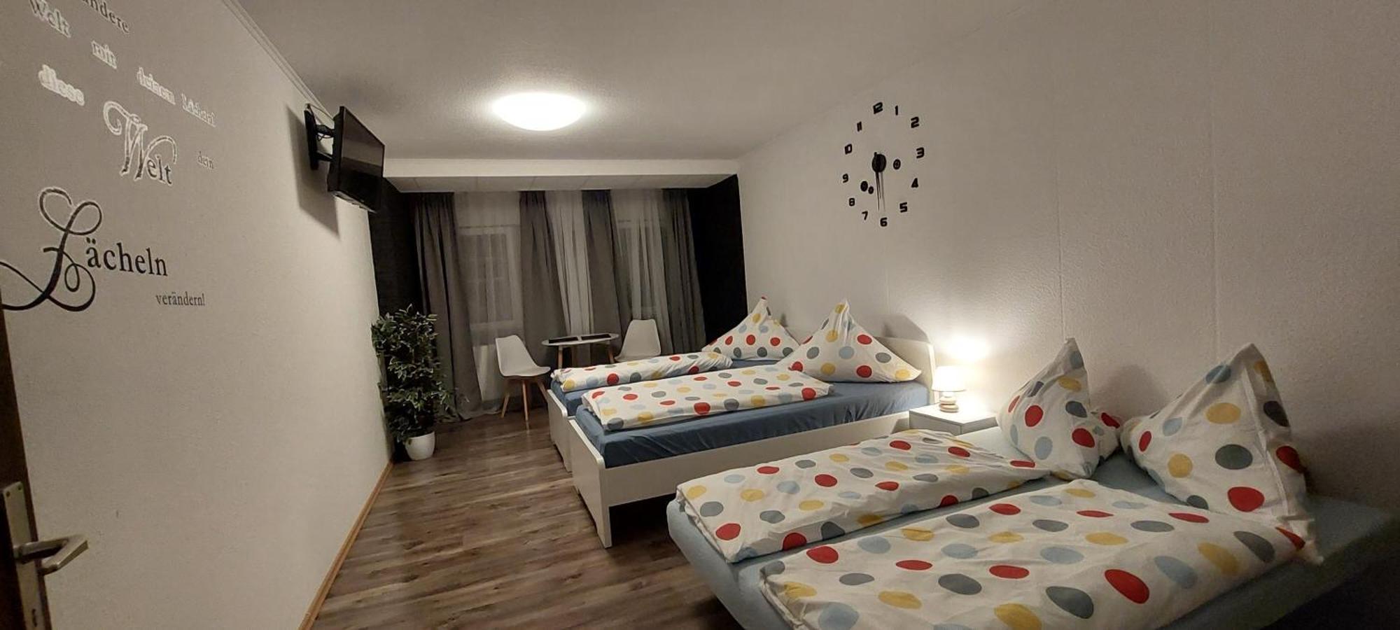 Fewo1&Frisch Renovierte Wohnung Бад Вурцах Екстериор снимка